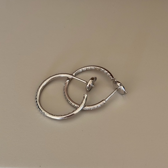 Tiffany 18K White Gold Metro Hoop Earrings - Picture 6 of 9